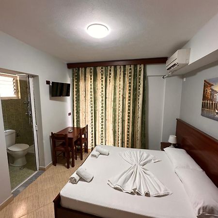 Hotel Venera Sarande Bagian luar foto