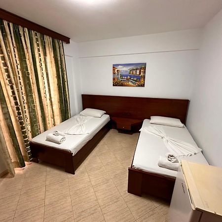 Hotel Venera Sarande Bagian luar foto