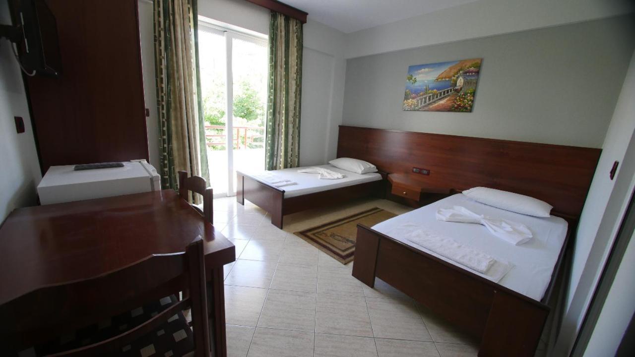 Hotel Venera Sarande Bagian luar foto