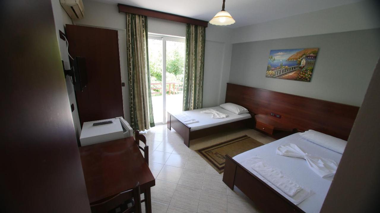 Hotel Venera Sarande Bagian luar foto
