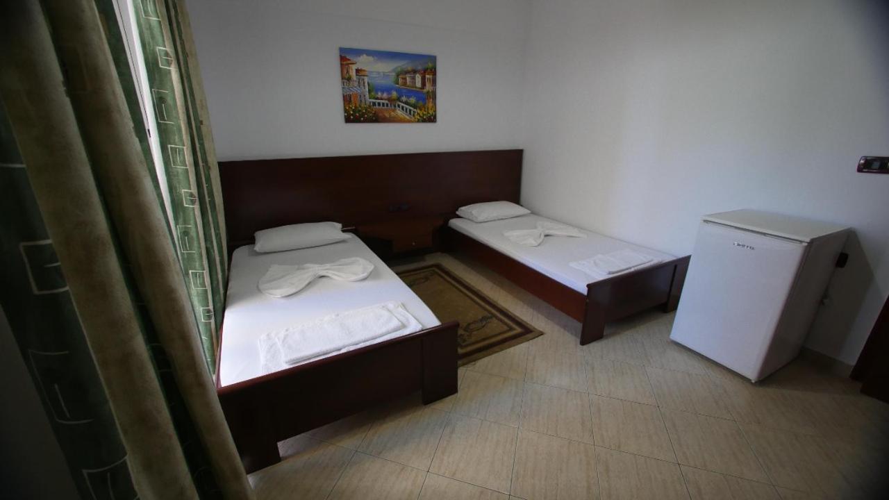 Hotel Venera Sarande Bagian luar foto
