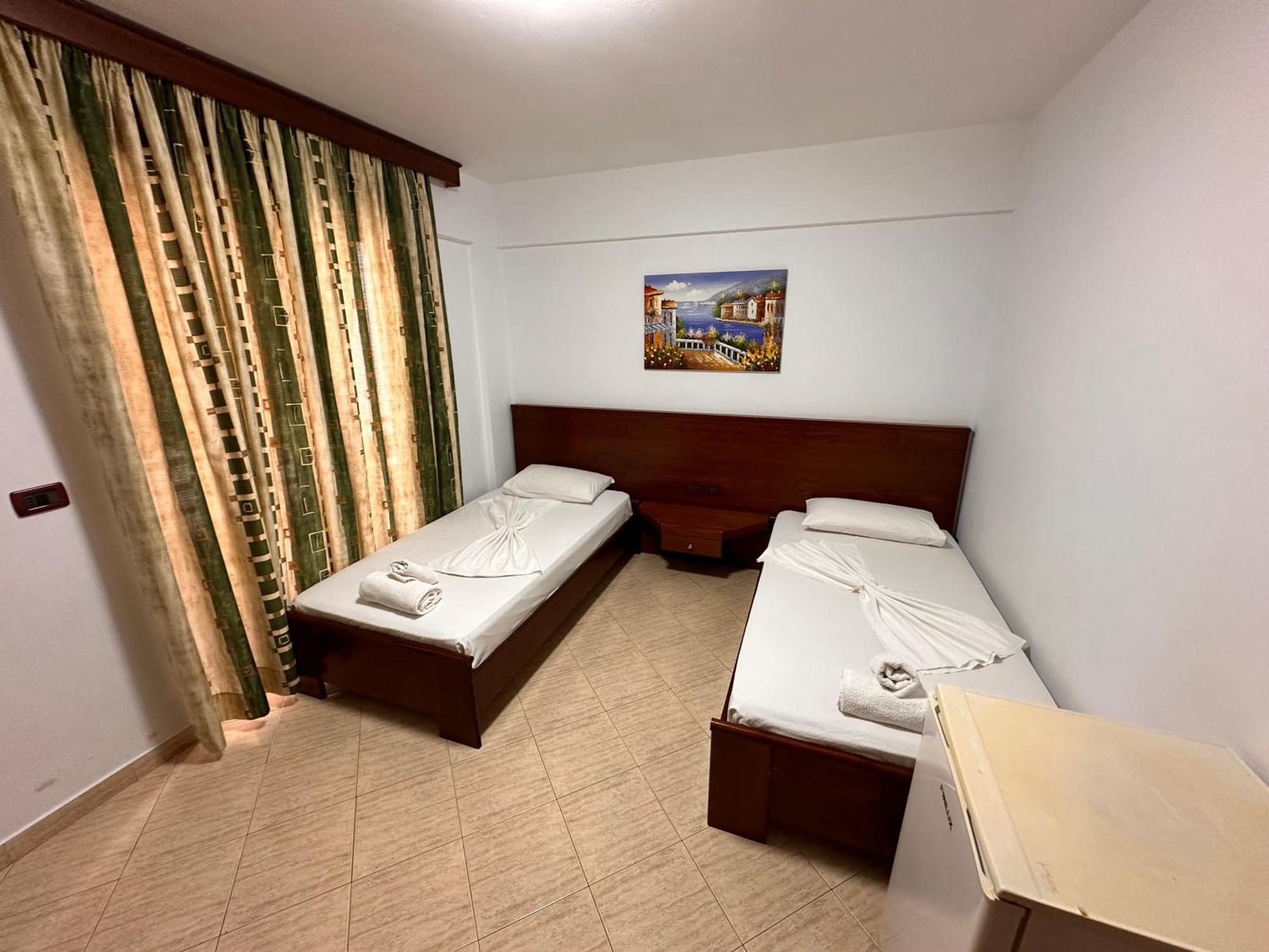 Hotel Venera Sarande Bagian luar foto
