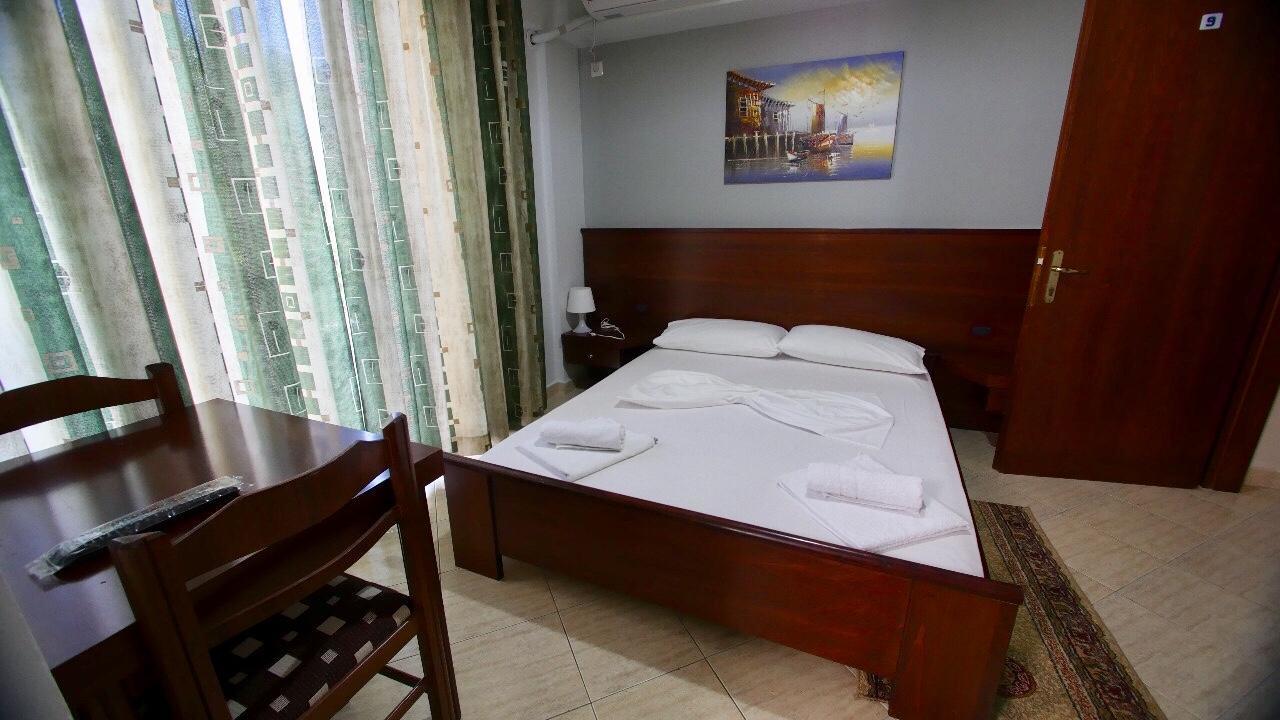 Hotel Venera Sarande Bagian luar foto
